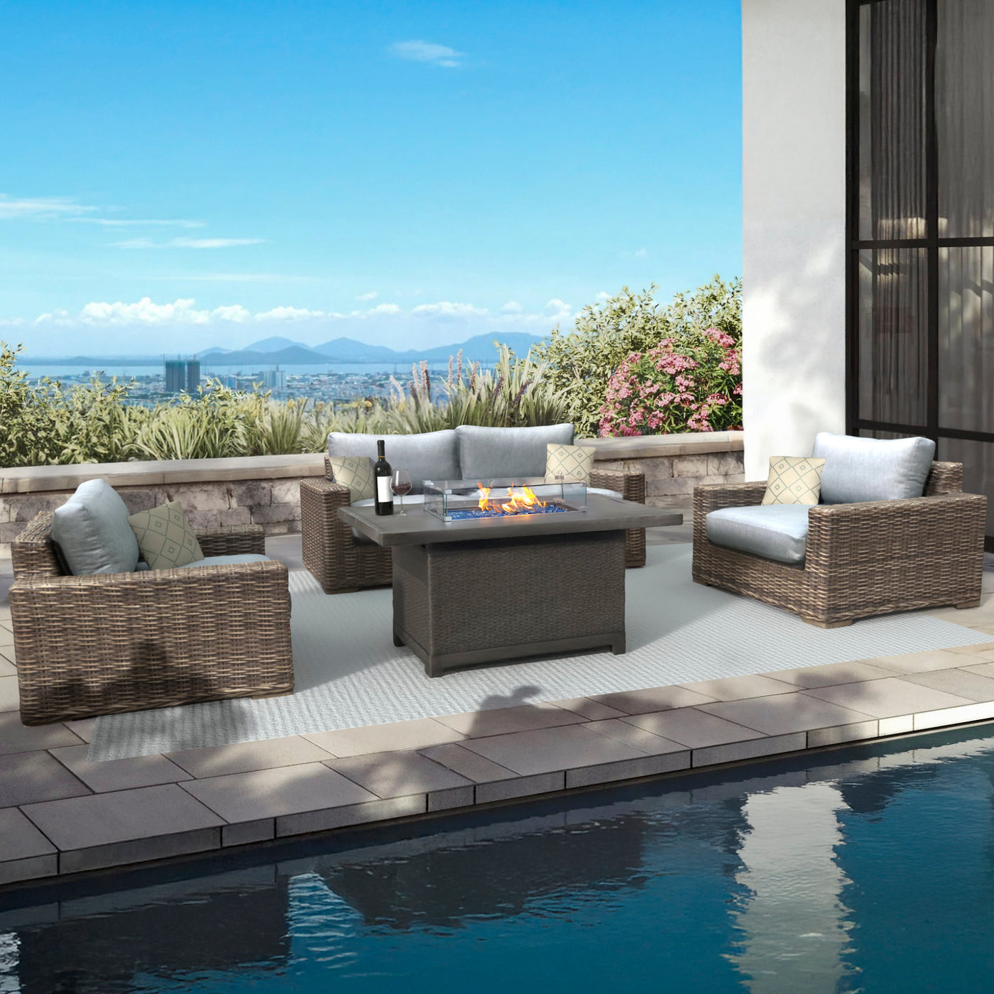 Novi 4-Piece Fire Pit Set